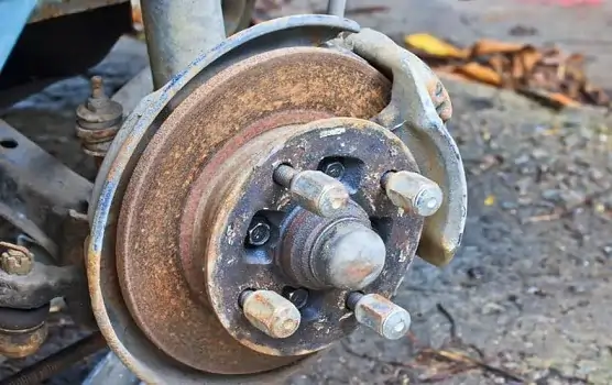 faulty Brakes that causes car vibration